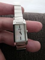 Montre Seiko Femme rectangulaire acier inoxydable et diamant