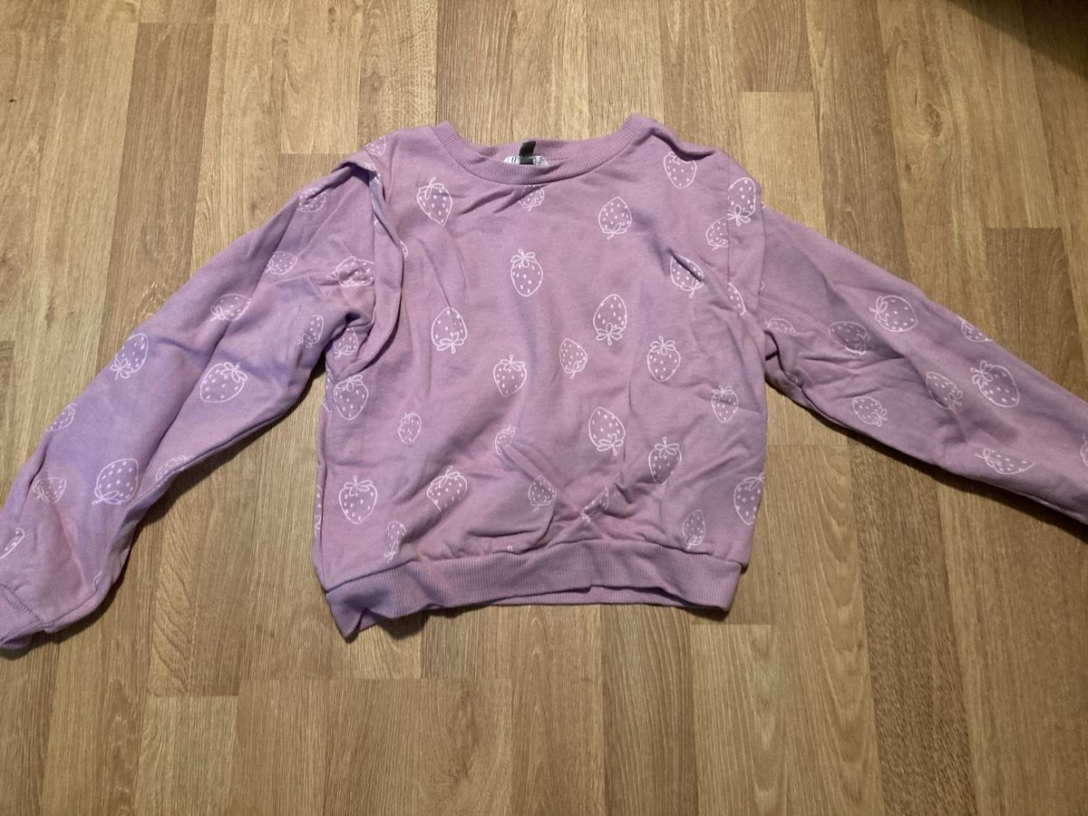 Maglioni & Felpe: Mädchen Pullover Gr. 128 – Usato da Emmenbrücke venduto da JJ_89