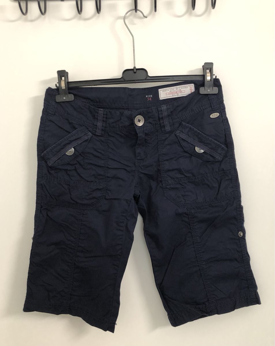 Esprit Pantaloni: 3 Esprit edc Cargo-Shorts, Grösse 34 – Usato da St. Gallen venduto da Allegra_blue 1