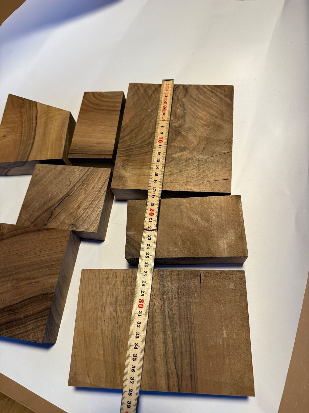 Articoli in legno: Nussbaumbrett Holzbrett gehobelt – Nuovo e nell'imballaggio originale da Holziken venduto da Timbergrizzly 1