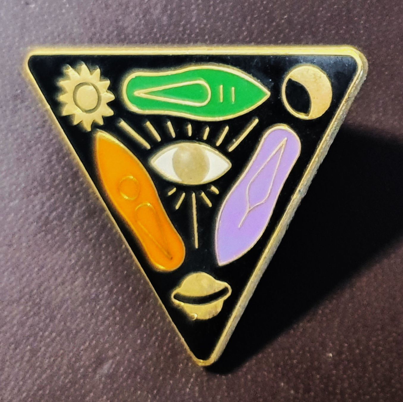 Placchette & Badge: T599 - Kunst Pin Das Auge – Usato da Reinach BL venduto da Boston-Verkauf