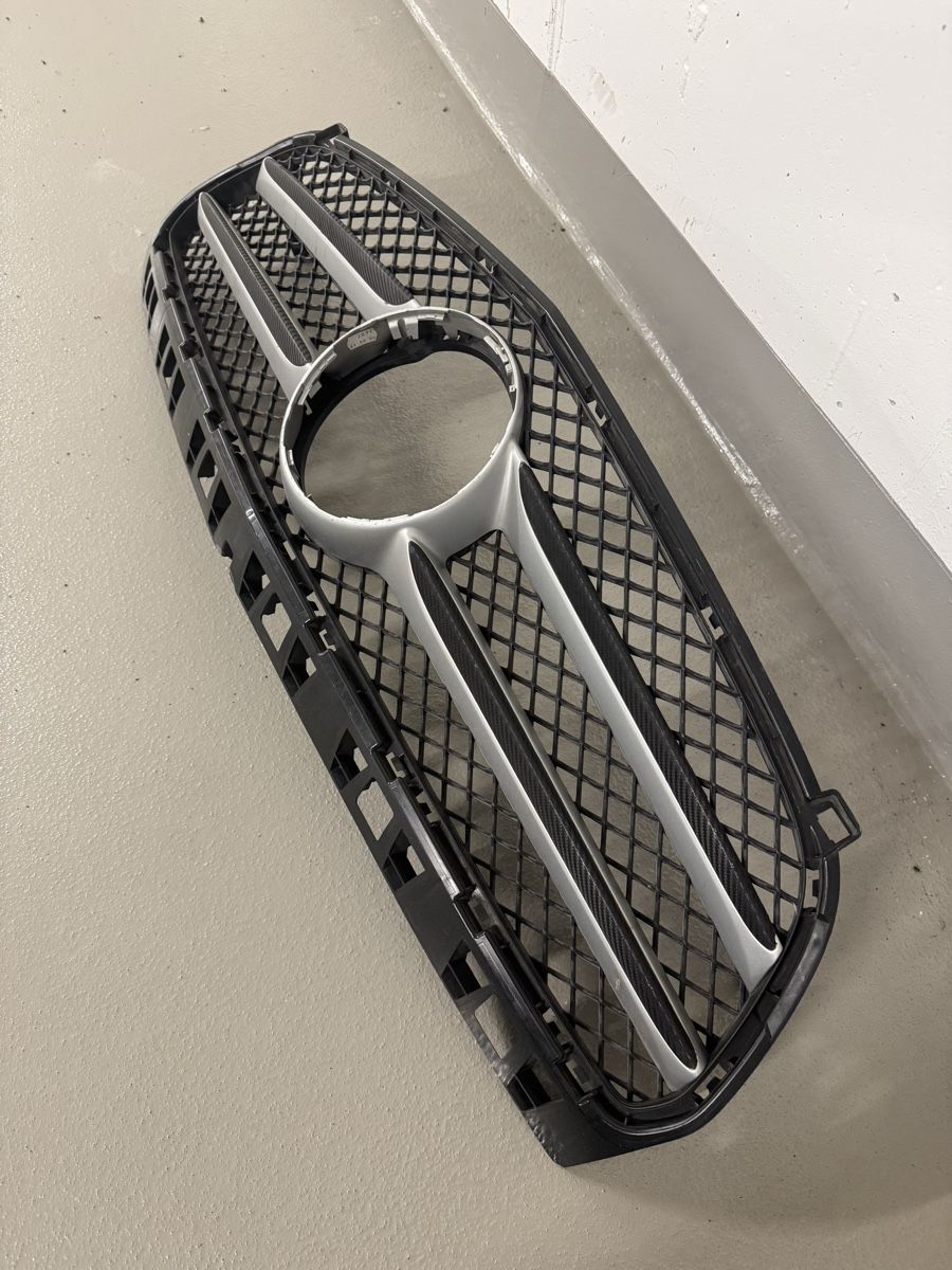 Mercedes-Benz Alle Autoersatzteile: MERCEDES A-KLASSE Kühlergrill – Gebraucht aus Oensingen von custom_lenkraeder 2
