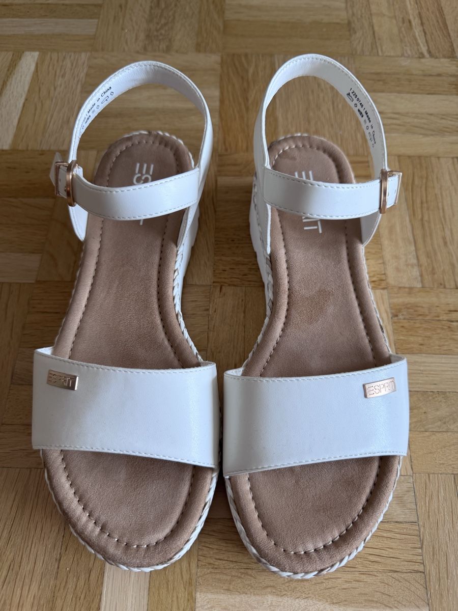 Esprit Scarpe da donna: Esprit Sandalen Weiss Grösse 40 neuwertig – Nuovo (secondo la descrizione) da St. Gallen venduto da kara_24