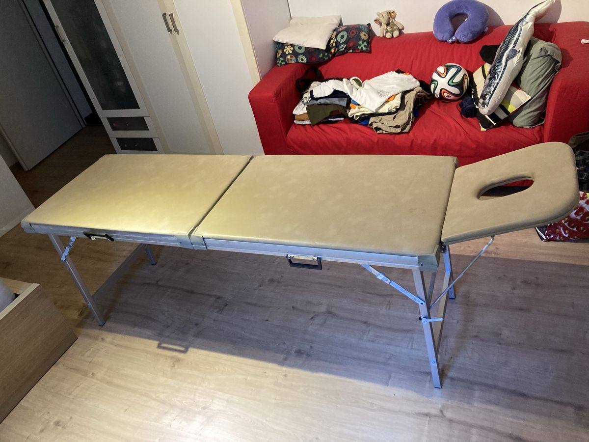 Sedie a sdraio: Massagetisch - klappbar – Usato da Murten venduto da Kirkland 1