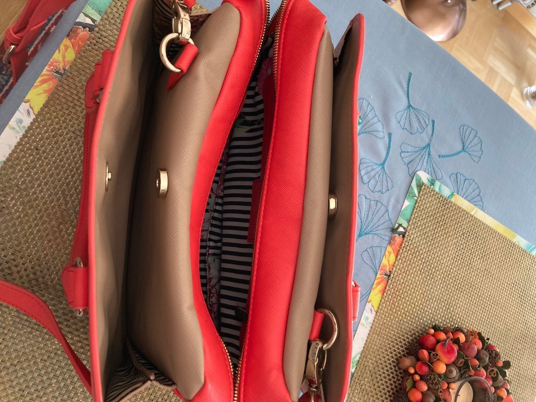 Christian Lacroix Taschen für Damen: Sac Christian Lacroix – Gebraucht aus Plan-les-Ouates von Namorona 1