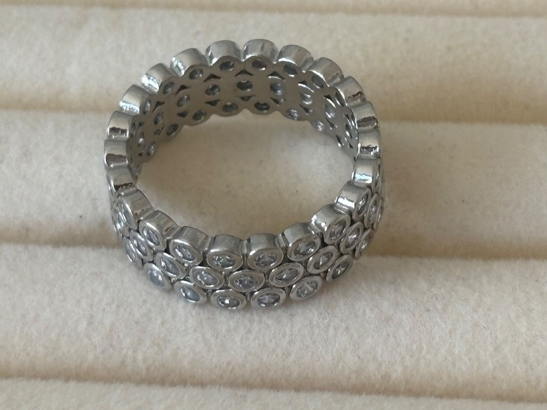 Anelli: Luxus Elegante Gr: 19:9 Ring mit  Zirkonia Farbe: Silver – Nuovo (secondo la descrizione) da Biel-Bienne venduto da Roserosse13 3