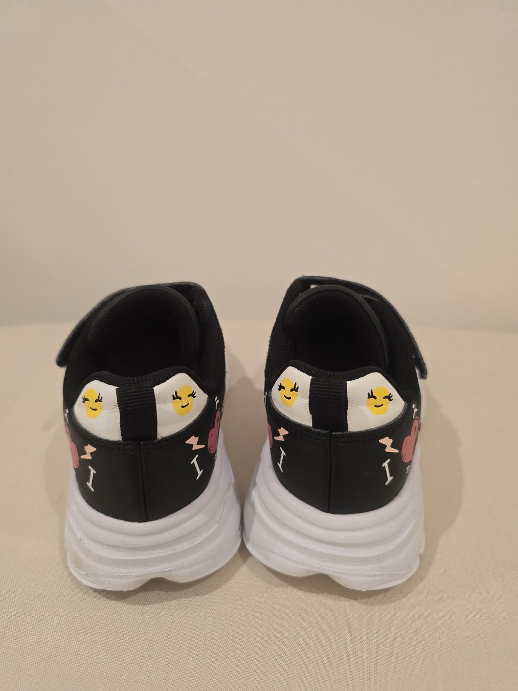 Primigi Chaussures filles: Echtleder Sneaker,  Gr.31 Primigi  – D'occasion à Rorschacherberg par Olgamedved 4