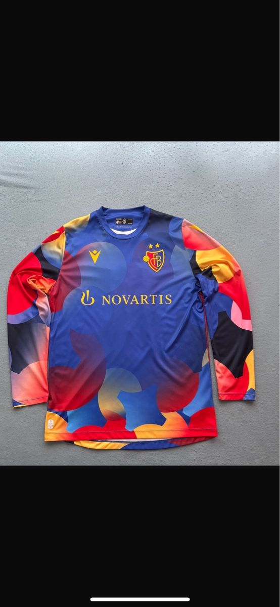 FC Basel Canottiere & Pantaloni: FC Basel Fasnachtstrikot – Nuovo (secondo la descrizione) da Rheinfelden venduto da ame_5n7y