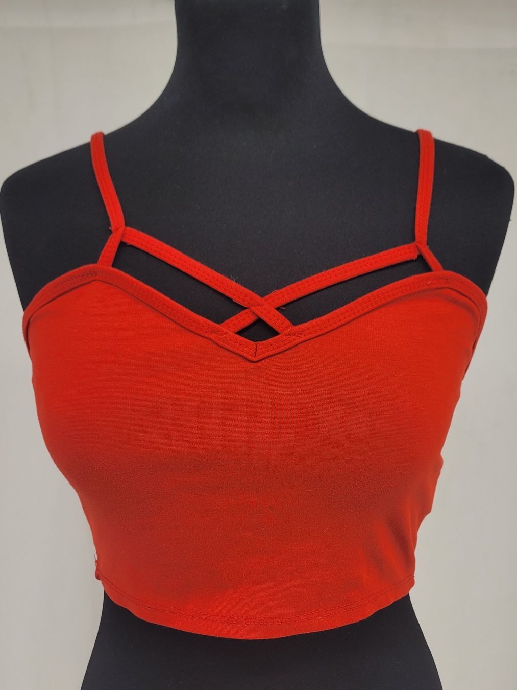 Zebra Camicette, T-shirt & Top: ZEBRA Crop Top Rouge XS – Usato da Lausanne venduto da PlusValue_Lausanne