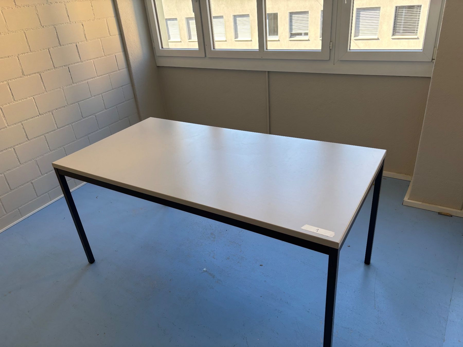 Scrivanie: Schreibtisch 160 x 80 – Usato da Zürich venduto da mar_hs6l