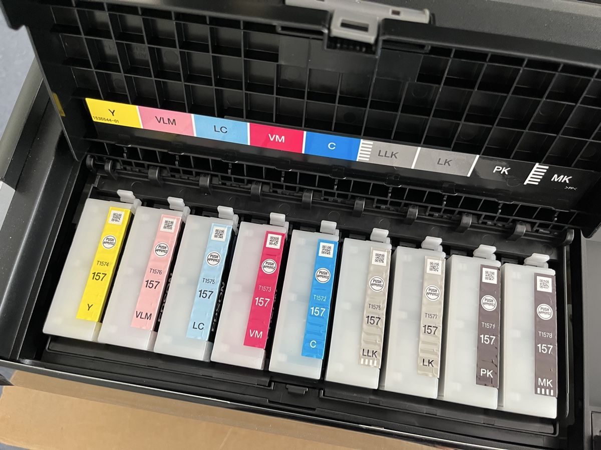 Epson Drucker: Epson R3000 – Defekt aus Zürich von kirkdada 1