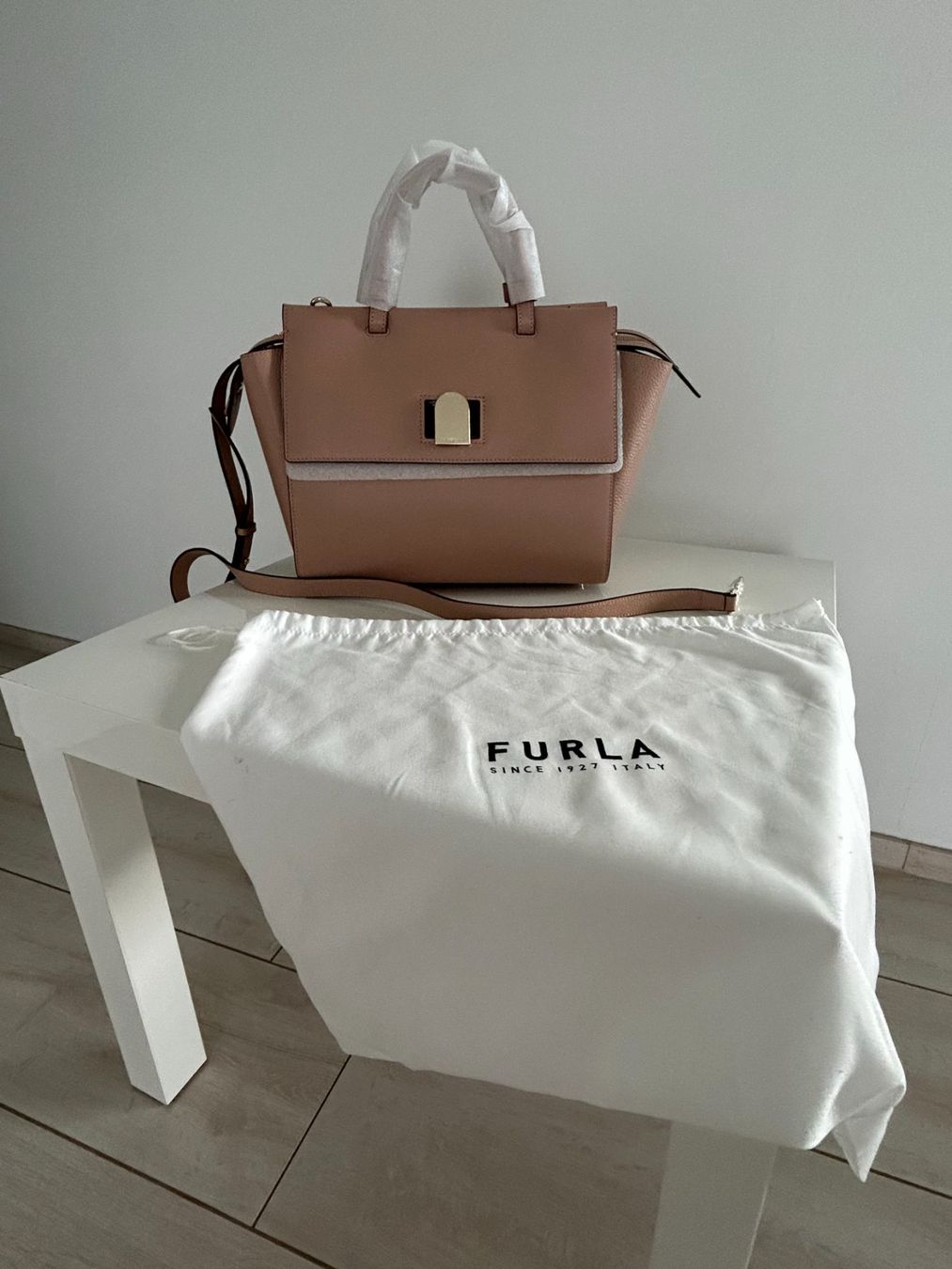 Furla Borse da donna: Furla Tasche – Nuovo (secondo la descrizione) da Biel-Benken BL venduto da ser_z25x