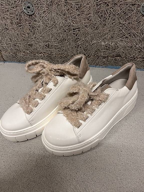 Scarpe da donna: Sneakers  – Usato da Würenlos venduto da YaLu99