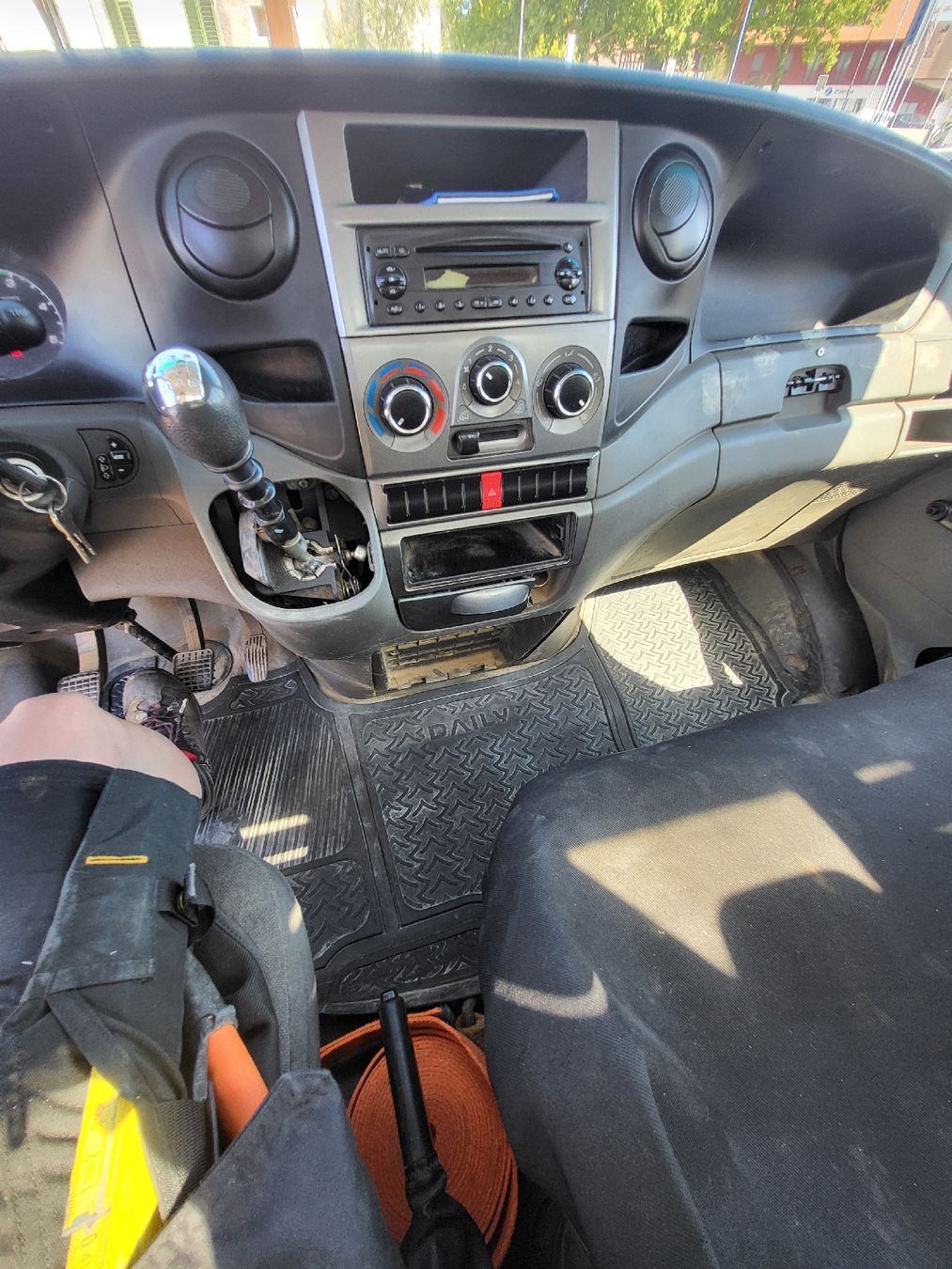 Iveco Veicoli commerciali: Lieferwagen Kipper Iveco Daily   – Usato da Effretikon venduto da Danelladekolicious 5