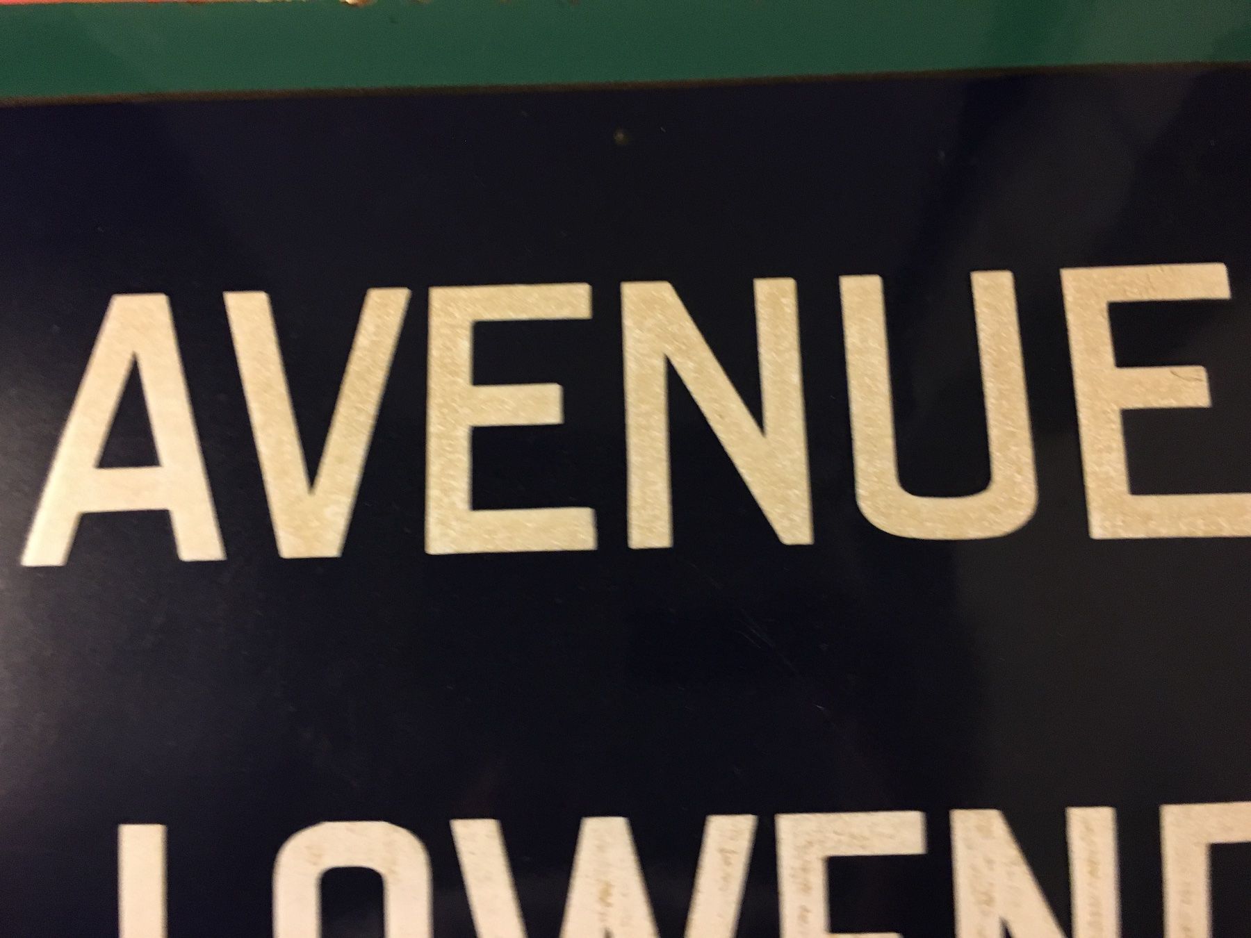 Insegne: Grosse Emailschild AVENUE DE LOWENDAL – Usato da Lanzenhäusern venduto da vic63 2