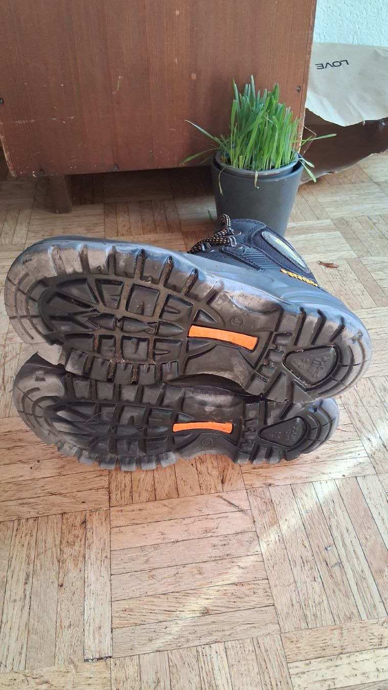 Scarpe da uomo: Sicherheitsschuhe 40 – Usato da Niederscherli venduto da Rolystone 3