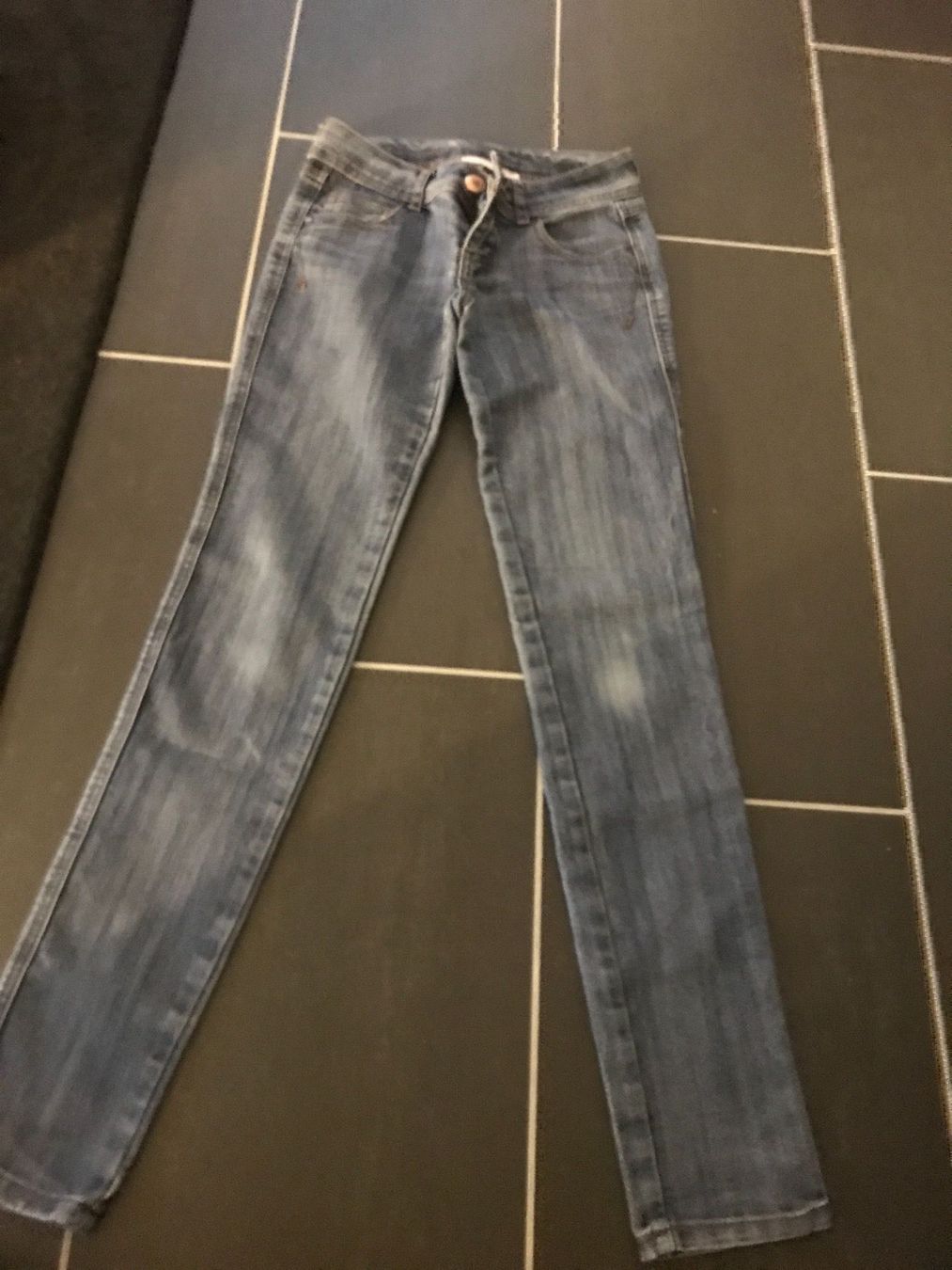 Tally Weijl Jeans: Jeans Tally Weijl gr 34 36 – Usato da Oberweningen venduto da Jogi2