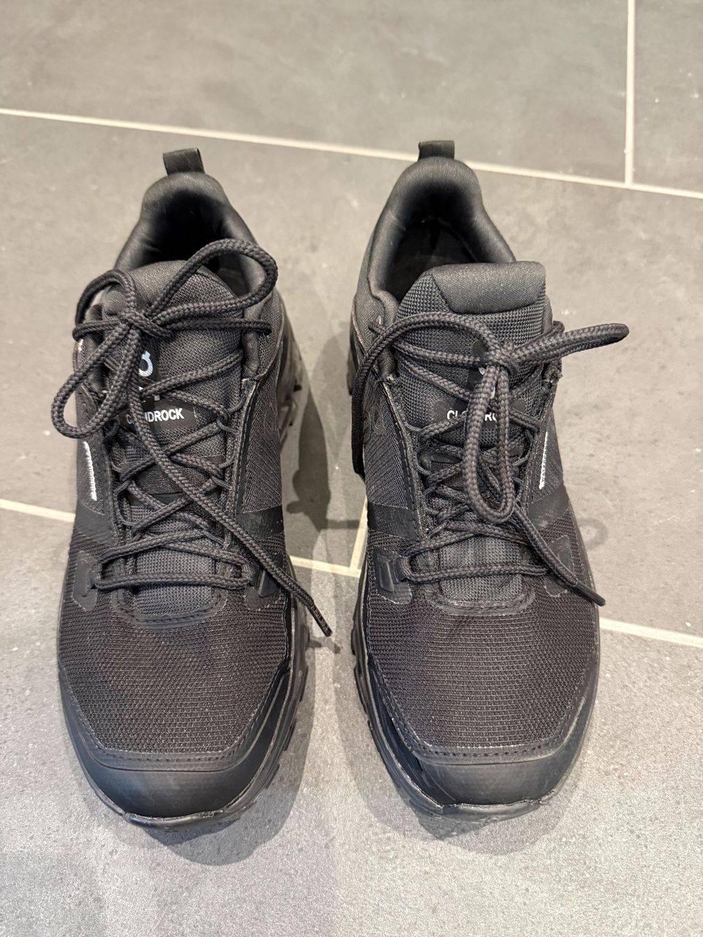 On Scarpe da donna: ON - Cloudrock Waterproof – Usato da Frick venduto da mast.borer