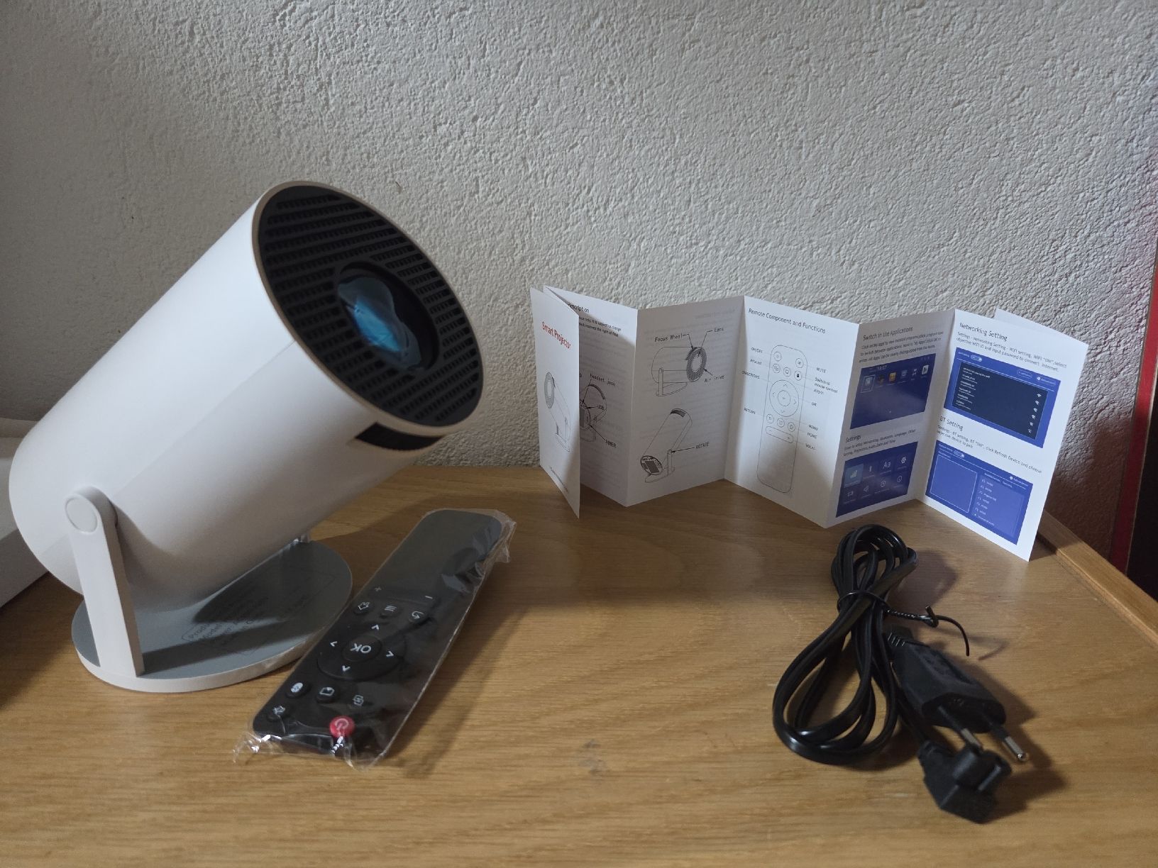 Vidéoprojecteurs: Projecteur neuf – Neuf avec emballage d'origine à Grandvaux par ese_pt88 1