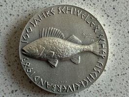 Silber-Medaille „100 Jahre Schw. Fischereiverband“, Rarität