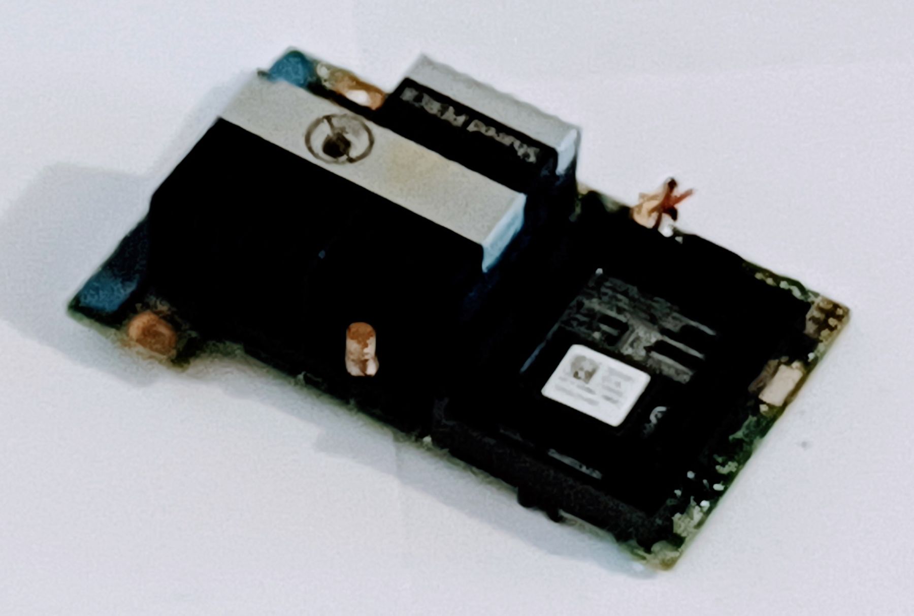 Server: Dell Shared PERC 8 RAID Controller – 0P3WV4 – PowerEdge VRTX – Usato da Zürich venduto da Sashaaa 4