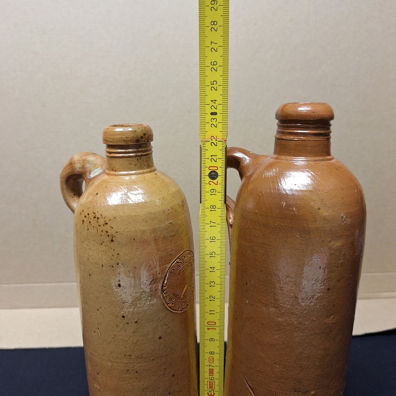 Bottiglie: Antikes Steinzeug, Wasserflaschen, Nassau – Usato da Winterthur venduto da Goldpipau 8