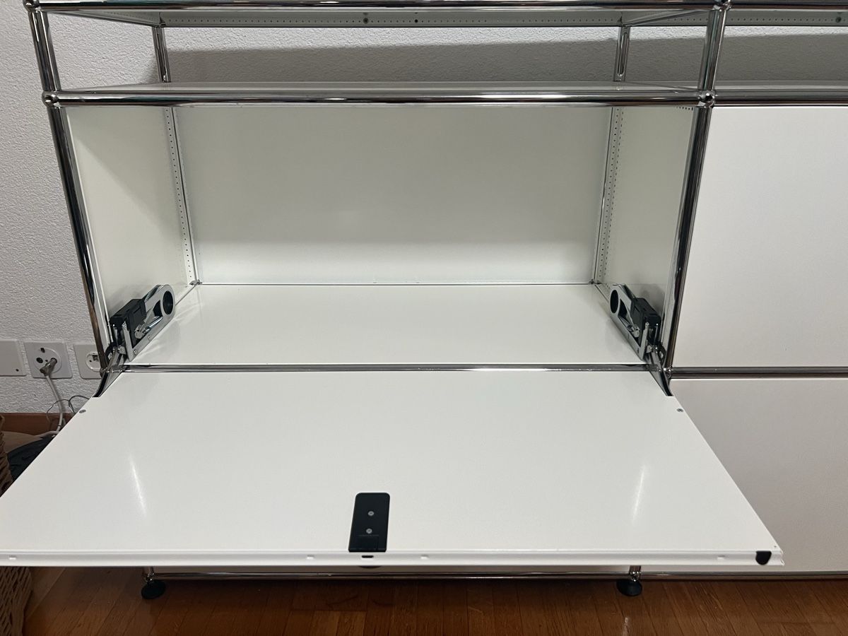 USM Étagères: Original USM Haller Sideboard weiss 4 – D'occasion à Neuheim par ann_lp22 1