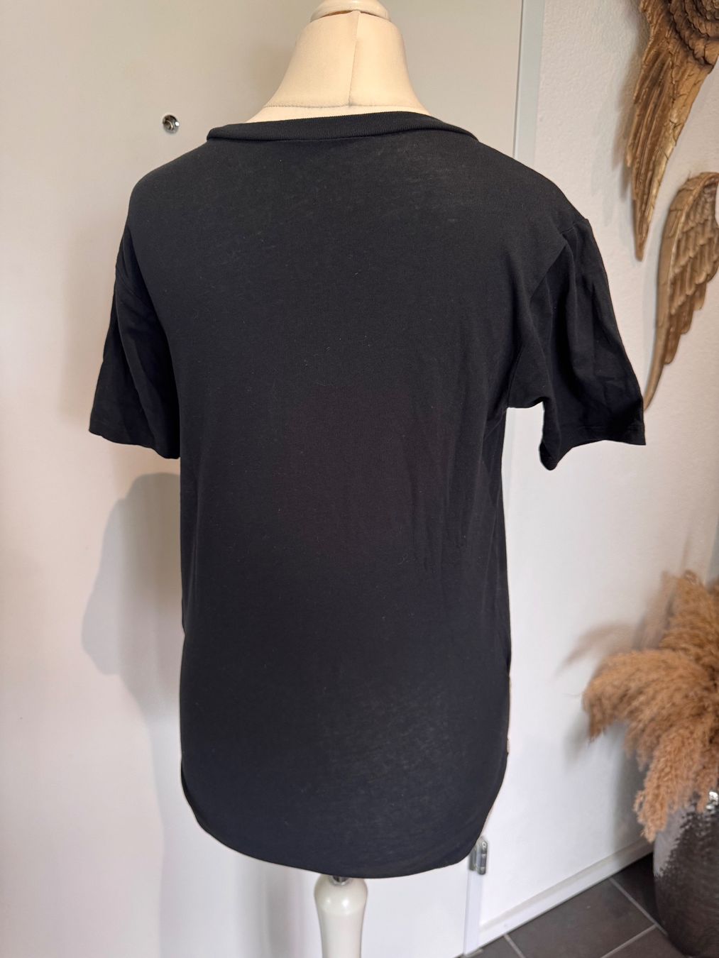 T-shirts: Basic Shirt / Body Schwarz Gr. XS – D'occasion à Rothrist par Fondgruebe 2