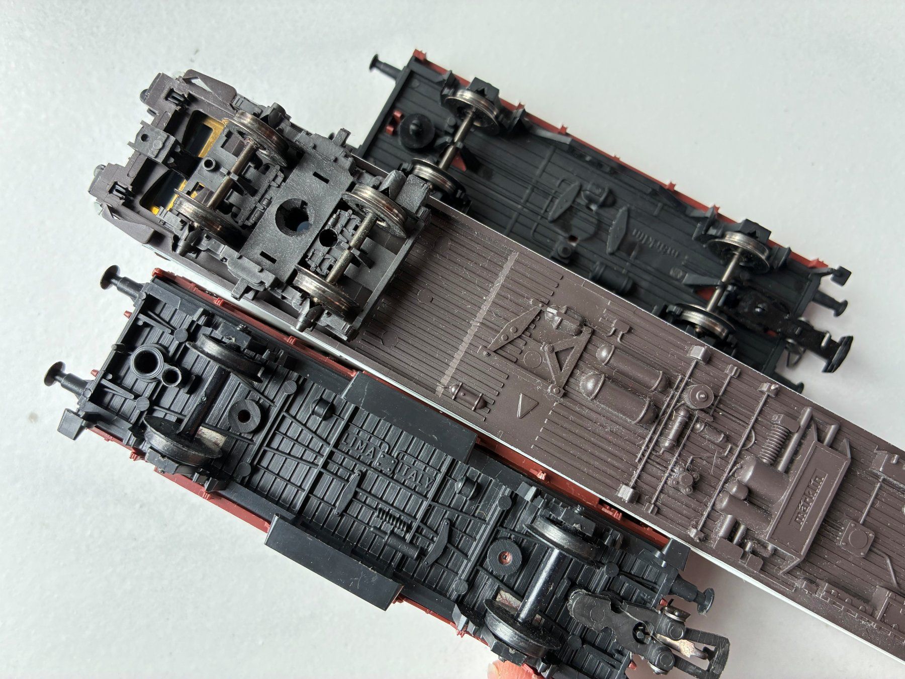 Märklin Trains électriques: Weiche Märklin rechts digitalisiert plus div. Wagen – D'occasion à Galgenen par retolino01 1