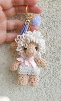 Amigurumi Schlüsselanhänger mit Schaf  Neu, handgemacht 