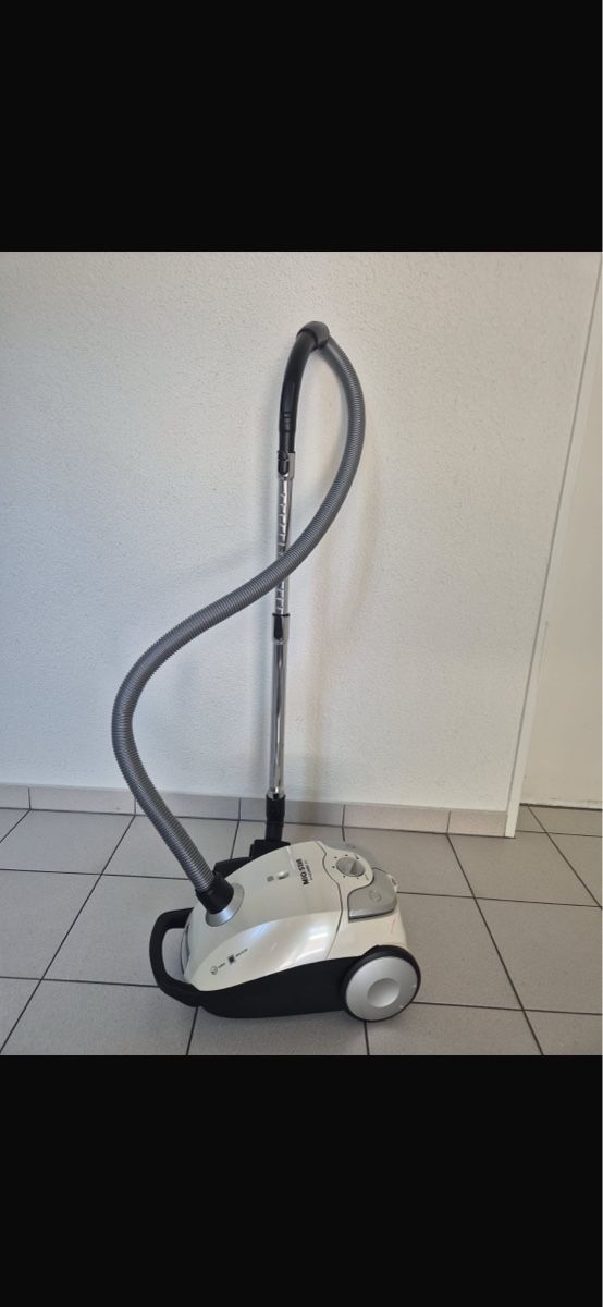 Mio Star Aspirateurs & Accessoires: Staubsauger Mio Star – D'occasion à Dallenwil par ZundappFamel1989