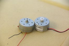 2x SOL Expert Motoren - RF300CA-09600-2