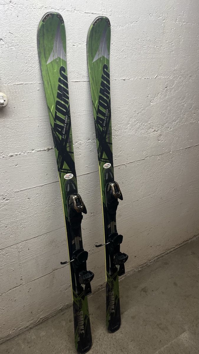 Atomic Skis: Atomic Ski ab 1.- – D'occasion à Lenzburg par aronlehme