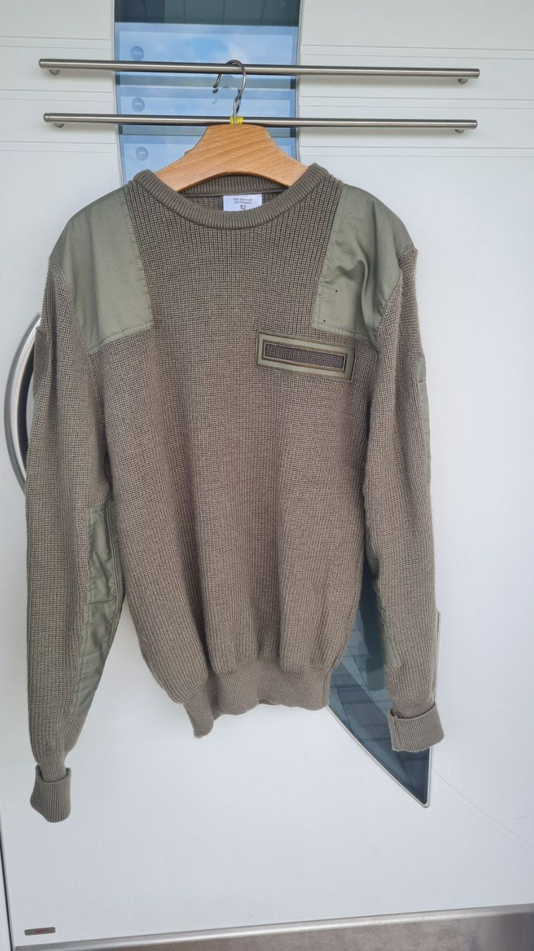 Armée suisse Uniformes: Instruktor Pullover / CH Armee / Grösse 52 / JG 2001 – Neuf (Voir description) à Safenwil par TOMLUK 1