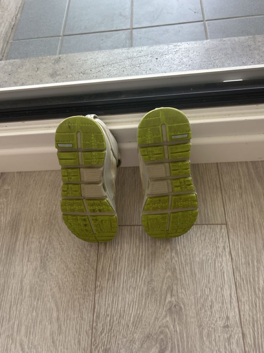 On Scarpe per ragazzi: On Sneakers Size 28.5 – Usato da Zürich venduto da ThePicker 3