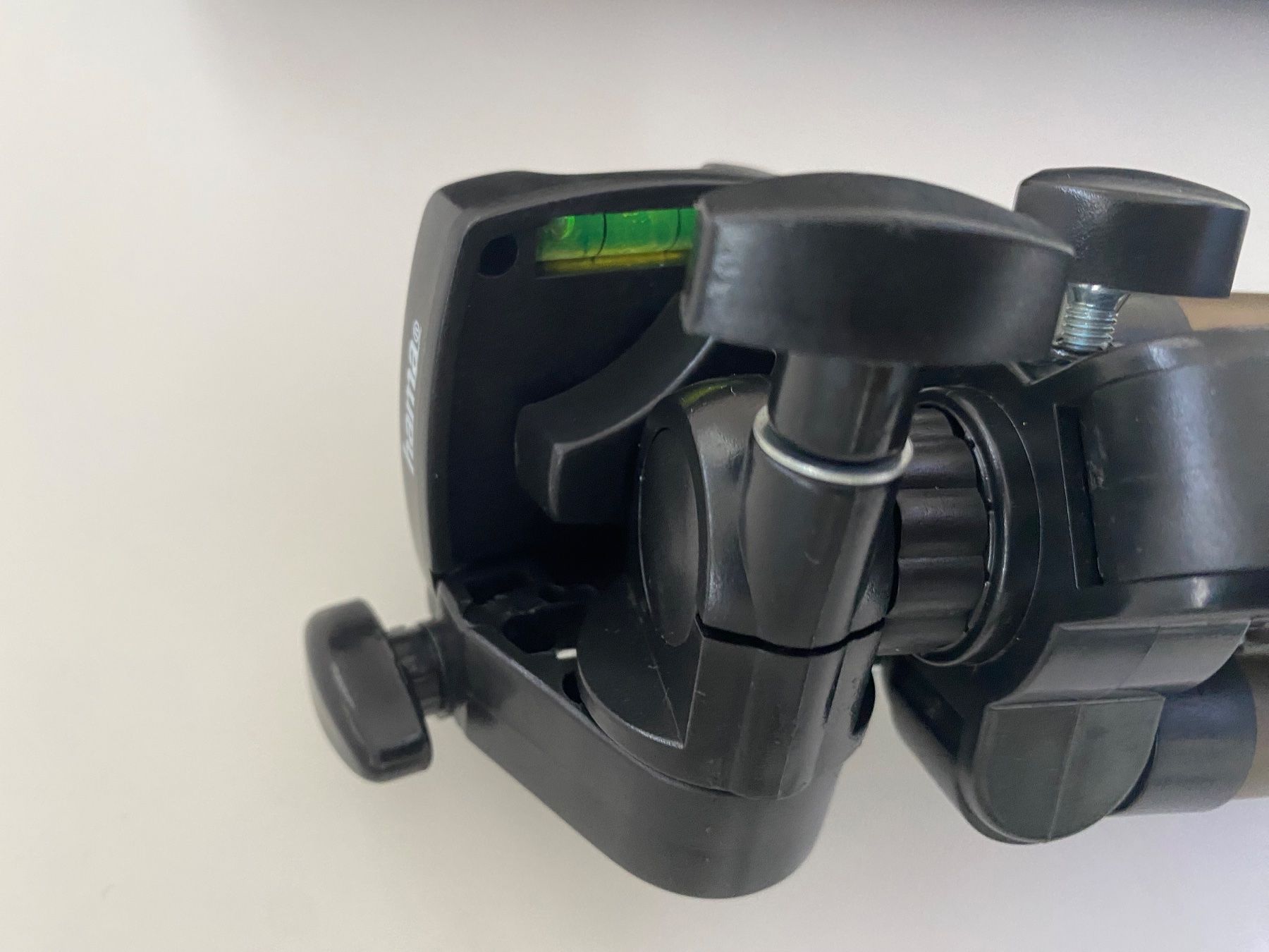 Sony Fotocamera: Sony Alpha 700 inkl. Objektiv, Blitzgerät und Stativ – Usato da Baar venduto da Jibi79 9