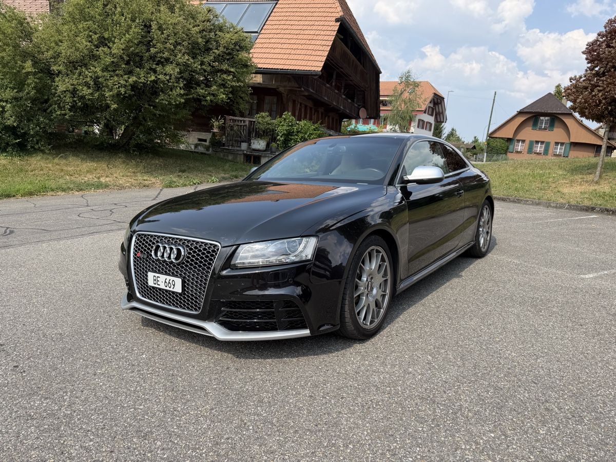 Audi Autos: Audi RS5 V8 Quattro – D'occasion à Grosshöchstetten par nicolafiore