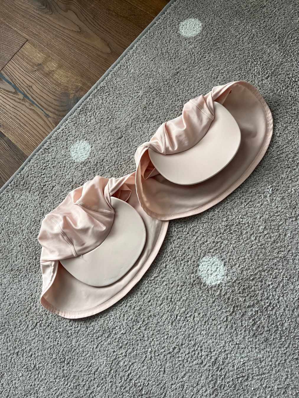 H&M Altro abbigliamento per bambina: Badehut 2x Gr. 86/92 – Usato da Villnachern venduto da schudelinho