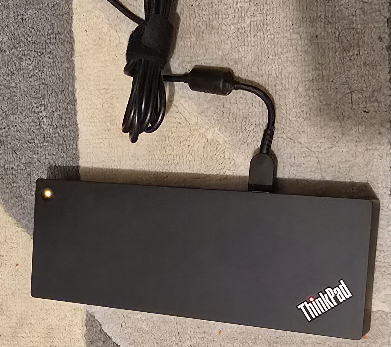 Lenovo Docking station: Lenovo ThinkPad Docking Station with Power Adapter 135W – Usato da Studen BE venduto da tha_dhp8 7