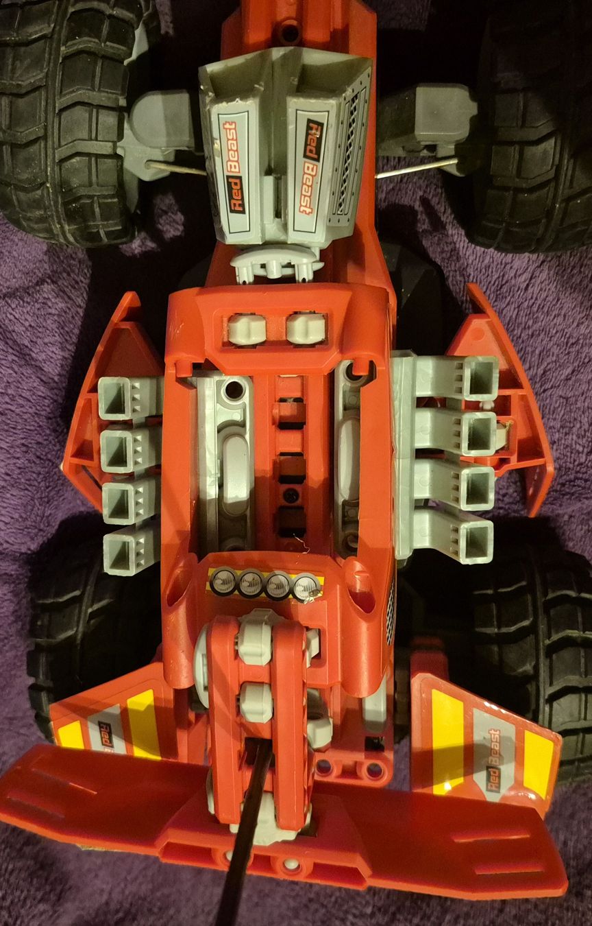 Lego Spielzeuge: Voiture télécommandée Lego Technic Red Beast, occasion – Gebraucht aus Penthalaz von yve_wsq8 2