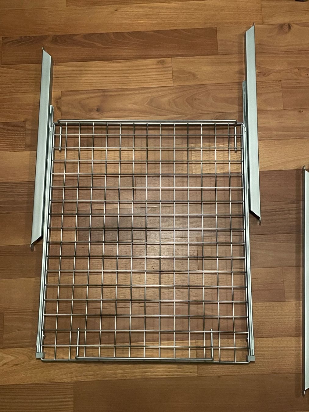 Armadi: 2 Tablare ausziehbar – Usato da Aarau Rohr venduto da foodlover 2