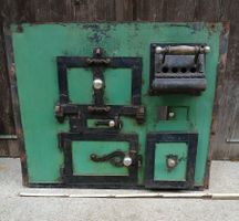 Antiker Holzherd > nur leere Front