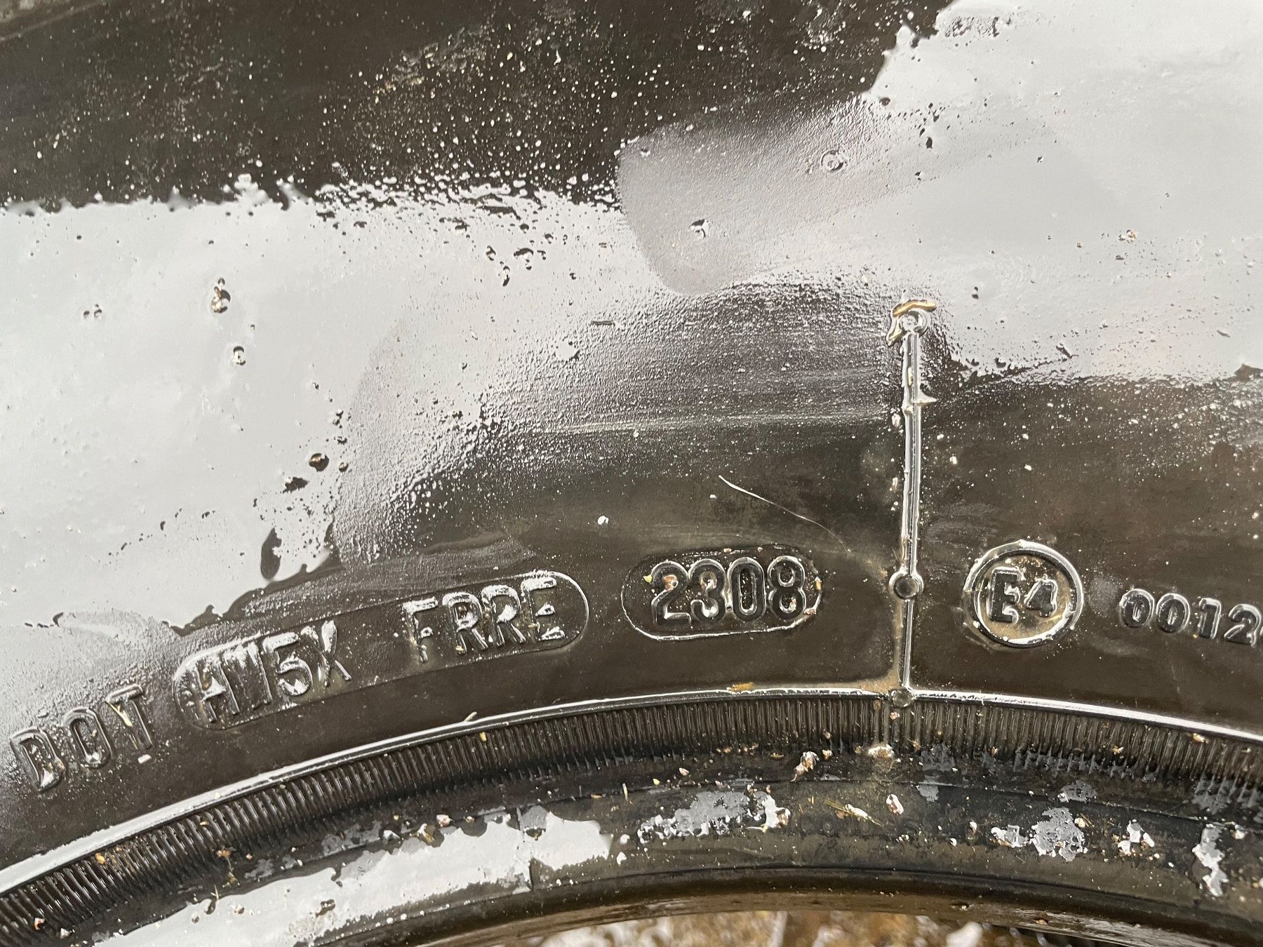 Pneumatici & Ruote complete: Drei Pneu 235/85R16 – Difettoso da Bäretswil venduto da 880alfred 3