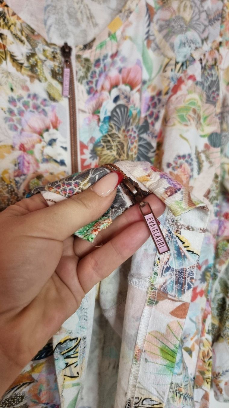 Camicette: Strickjacke /Bluse Eva Claudi Größe 38-40  viscose – Usato da Wald ZH venduto da CapLux 4