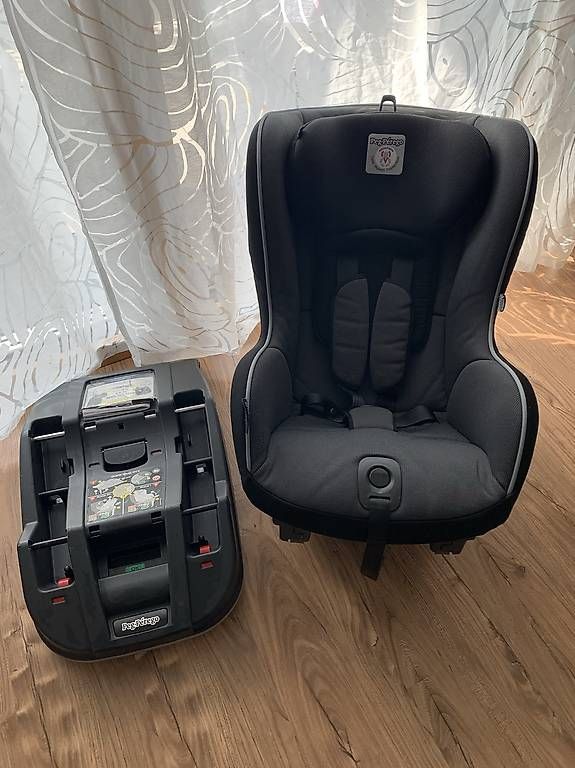Sièges auto: Kindersitz mit Isofix-Basis  – D'occasion à Bülach par coc_8fs7 1