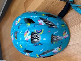 Kinderhelm, türkis, mit Einhorn, guter Zustand