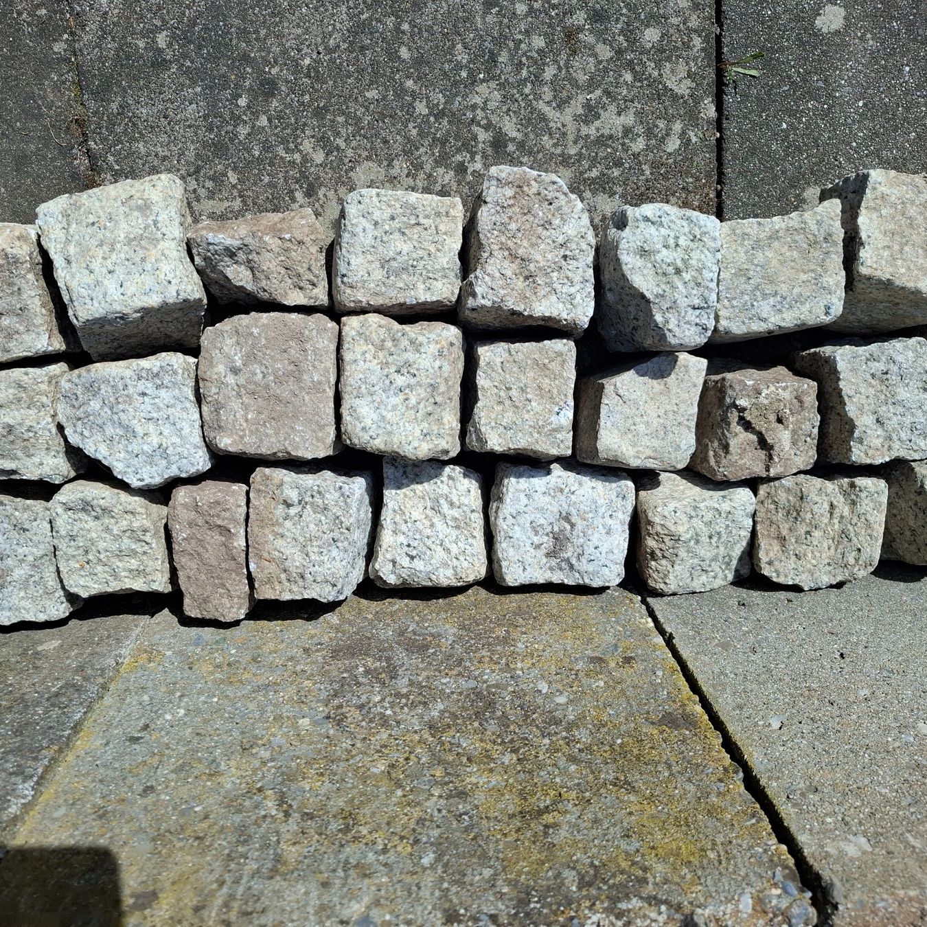 Pierres & tuiles: Granit Pflasterseine – D'occasion à Adligenswil par Exnovo 5