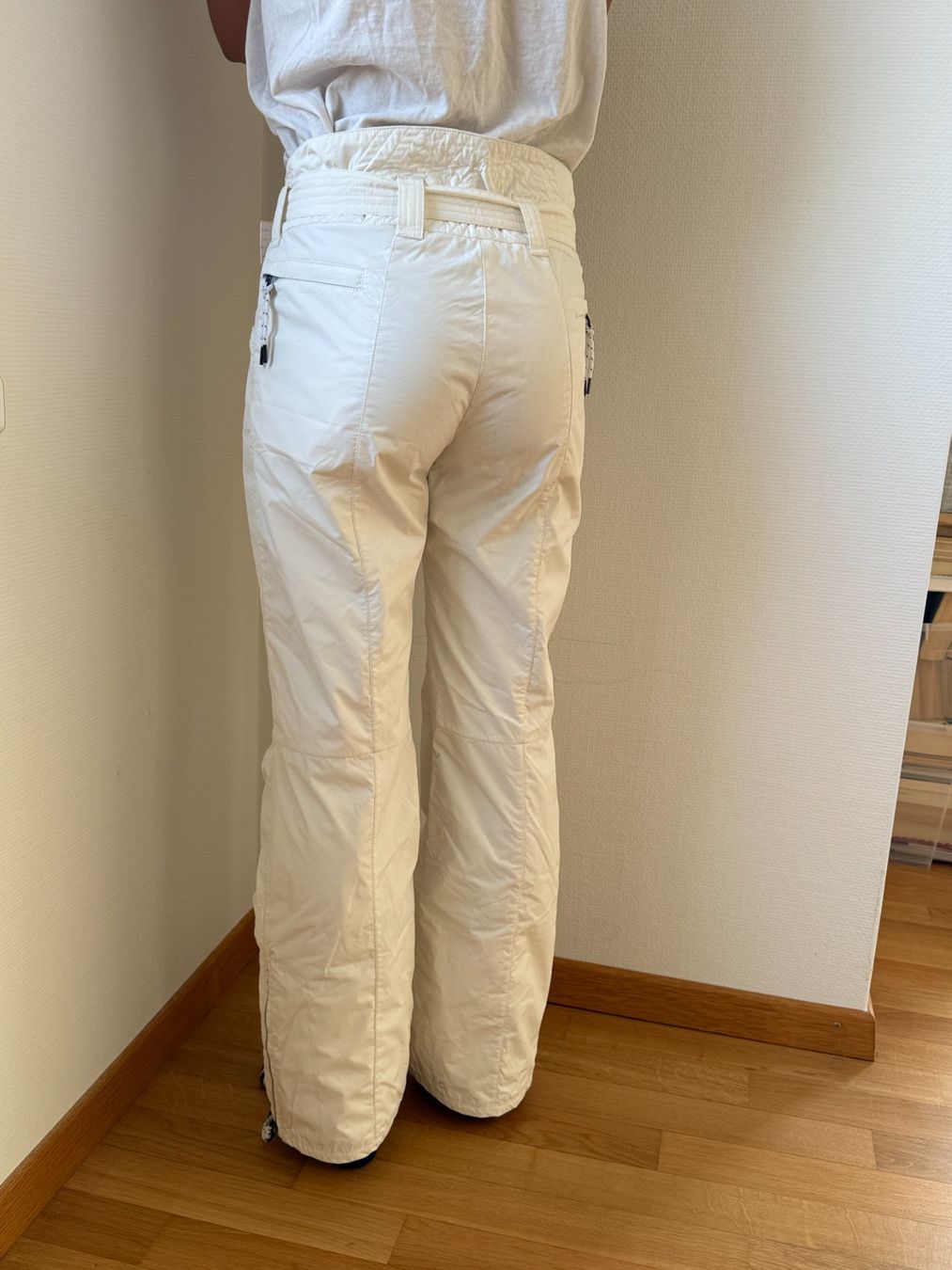 Jet Set Pantaloni: Jet Set Skihose in weiss Gr.1 – Nuovo (secondo la descrizione) da Neerach venduto da topshotta 6