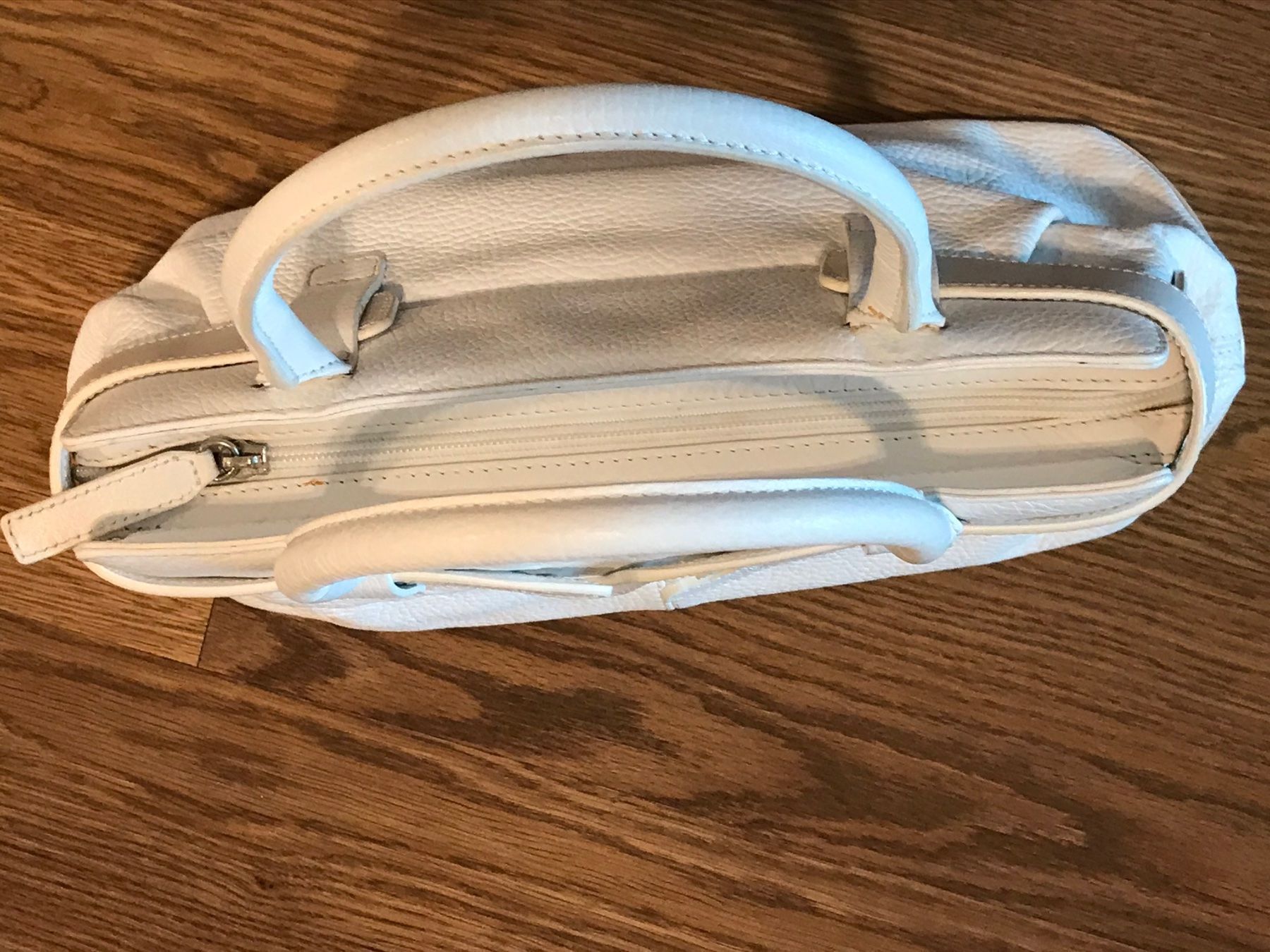 Escada Taschen für Damen: ESCADA Handbag White leather – Gebraucht aus Erlenbach ZH von topchick 5