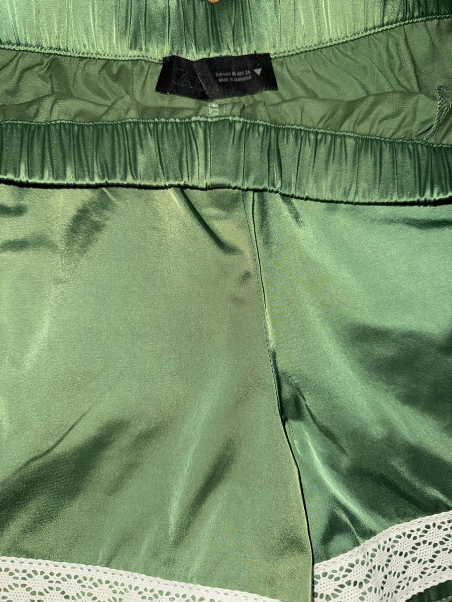 Zara Pantaloni: Zara Satin Shorts Grün – Nuovo (secondo la descrizione) da Zürich venduto da Koller.S 2